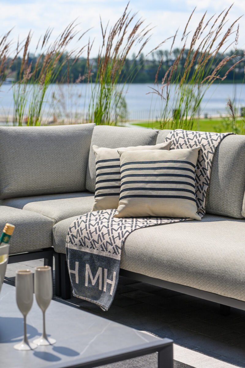 Double-sided cushion Iluma 45x45 cm