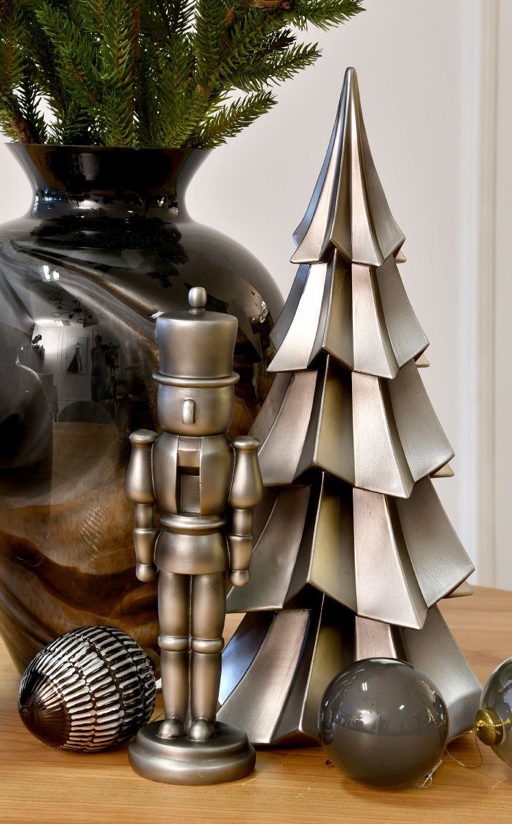 Oval Bauble 8x8x11cm Black Silver