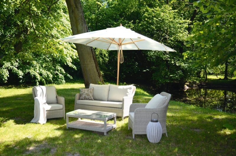 Kavos staliukas Grace 135x58x40cm