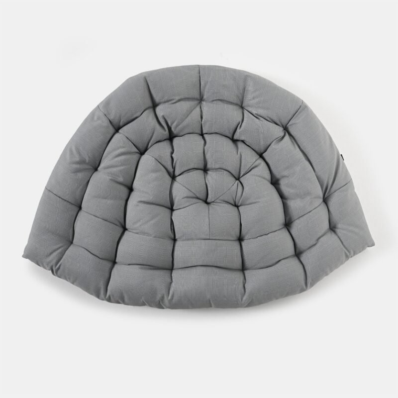 Pagalvėlė kabinamajam kėdės „Cocoon De Luxe“ modelio – smėlio spalvos su mėlynu melange, gamintojas „Miloo Home“.