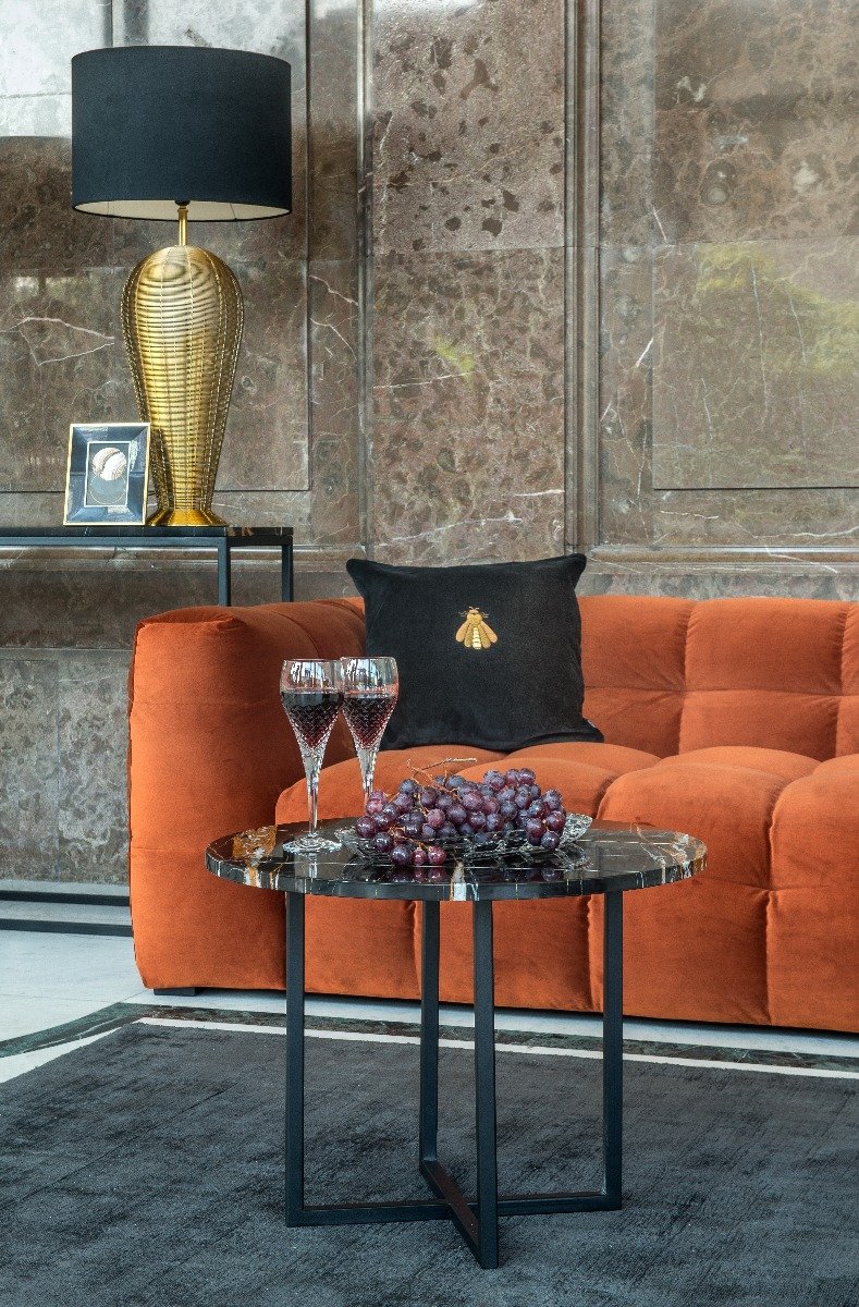 Bel-Air stalo lempos pagrindo matmenys yra 25x25x66 cm.