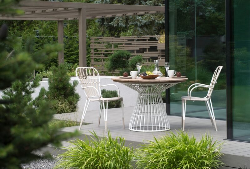 Ivy valgomojo stalas, matmenys apytikriai 110x74 cm