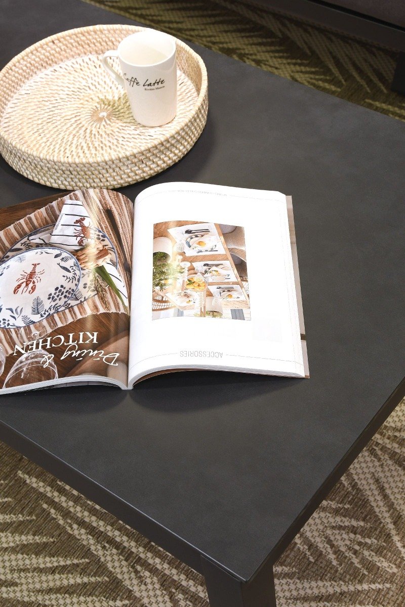 Taca L Batu 60x60x9cm translates to "L Stone Tray 60x60x9cm" in English.