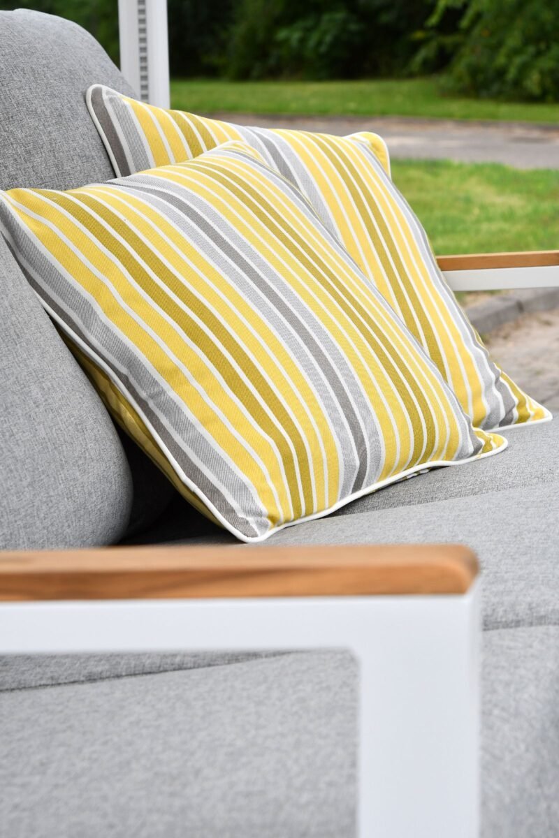 Sodo pagalvėlė Elson 45x45 cm