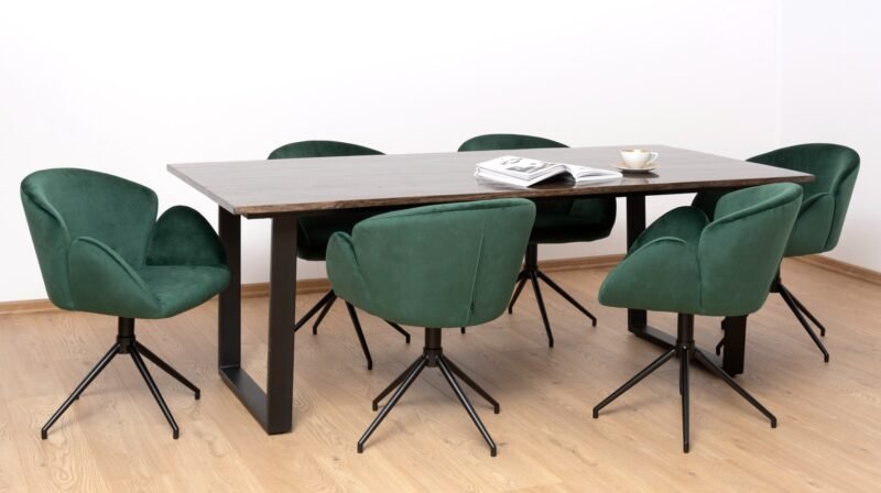 Set: Leon table with Leaf chairs