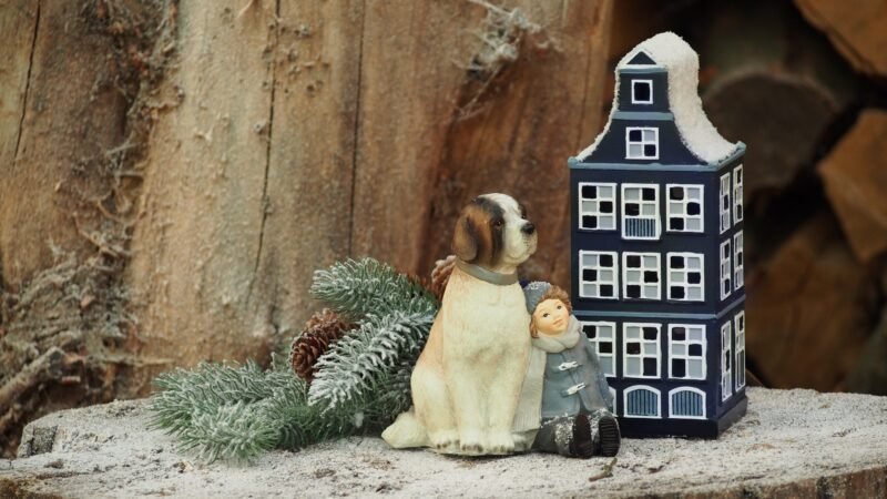 Boy with dog figurine 13x11x15 cm