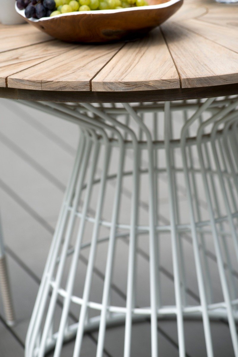 Ivy valgomojo stalas, matmenys apytikriai 110x74 cm