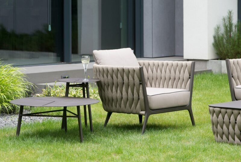 Kavos staliukas „Kampala“ rudas 80x80x35 cm, gamintojas „Miloo Home“